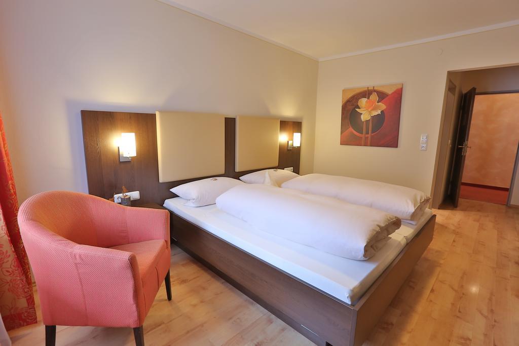 Hotel Bockmaier Oberpframmern Zewnętrze zdjęcie