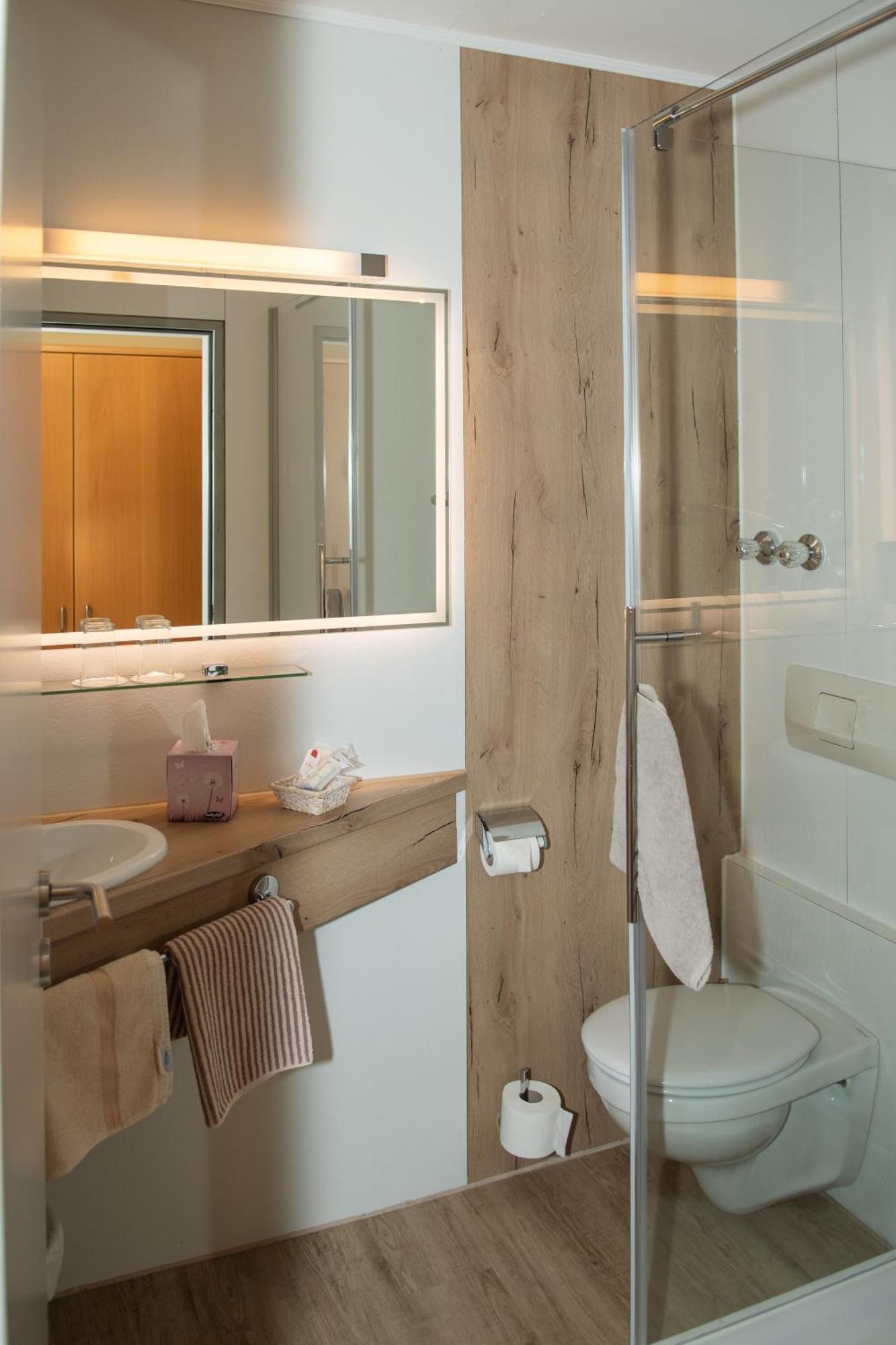 Hotel Bockmaier Oberpframmern Zewnętrze zdjęcie